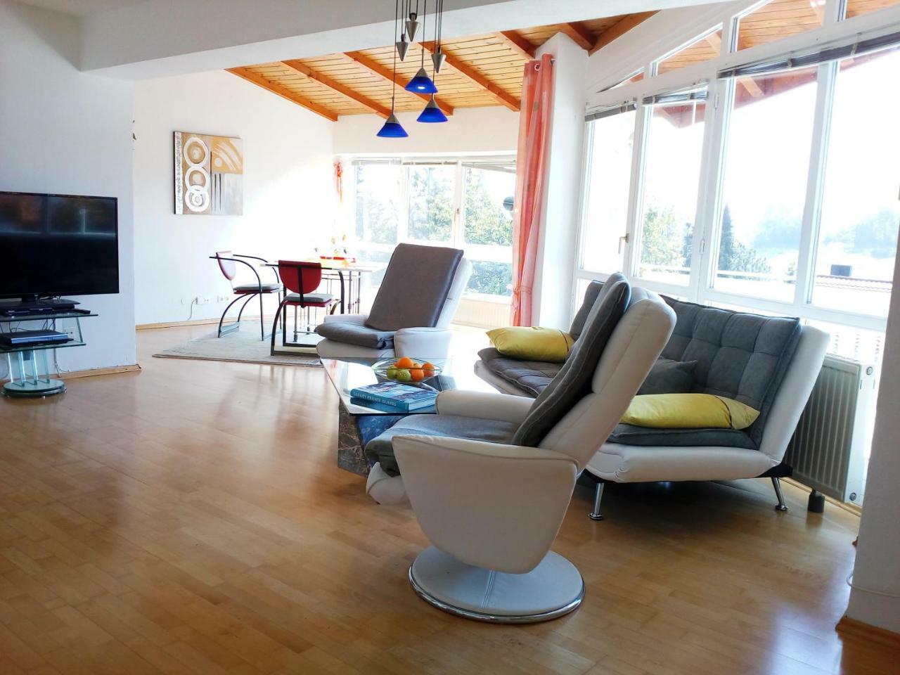 Sonnenoase Am Dachsberg Zwischen Muenchen, Tegernsee, Chiemsee, Messe Muenchen Moosach Εξωτερικό φωτογραφία